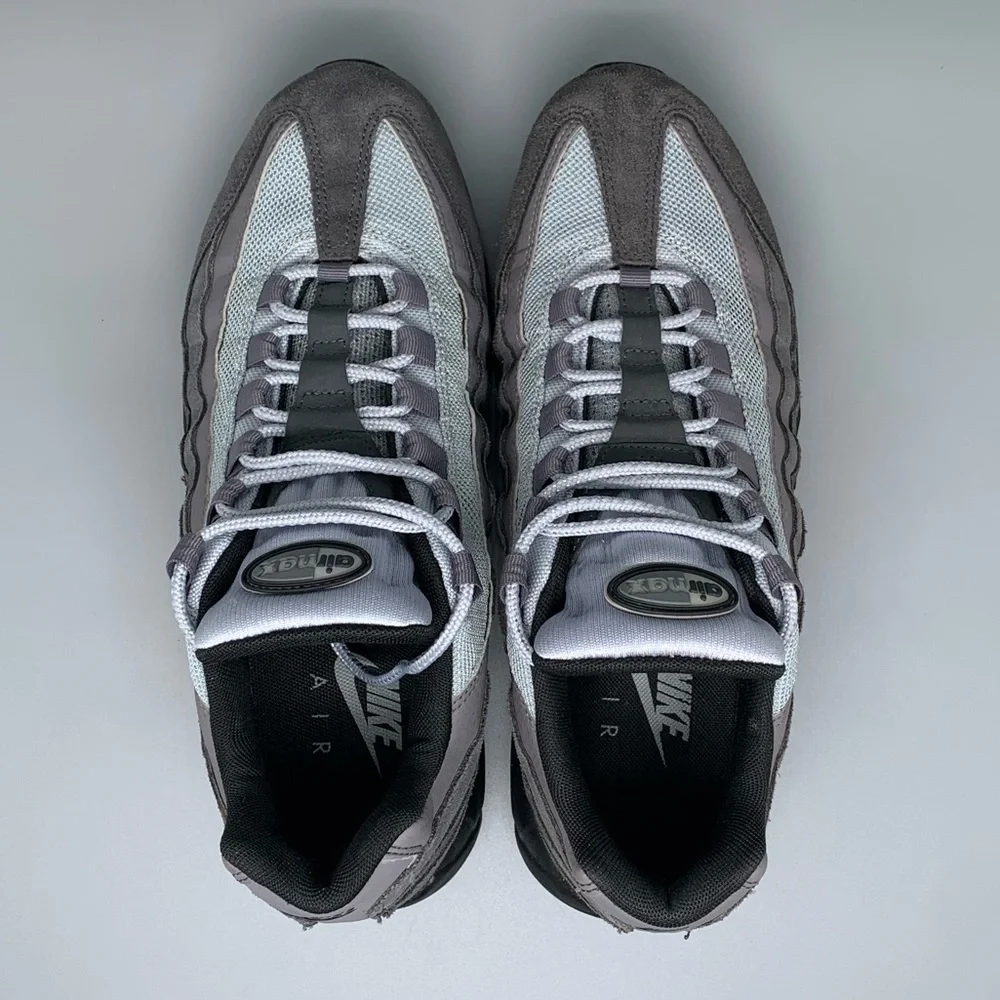 Nike Air Max‎ 95 Anthracite Black Shoes Men’s Sz 8.5 / Women’s Sz 10